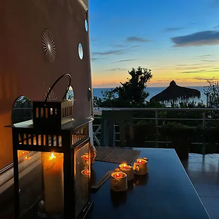 Beachfront Adriatic Sunset Apartment *