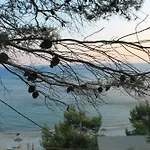 Beachfront Adriatic Sunset Apartmán Durrës