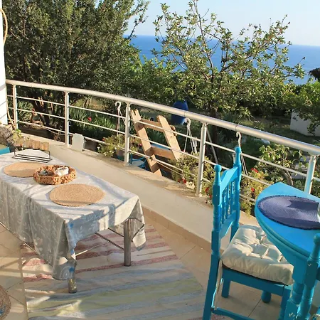 Beachfront Adriatic Sunset شقة دراس