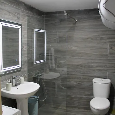 Beachfront Adriatic Sunset Apartment *