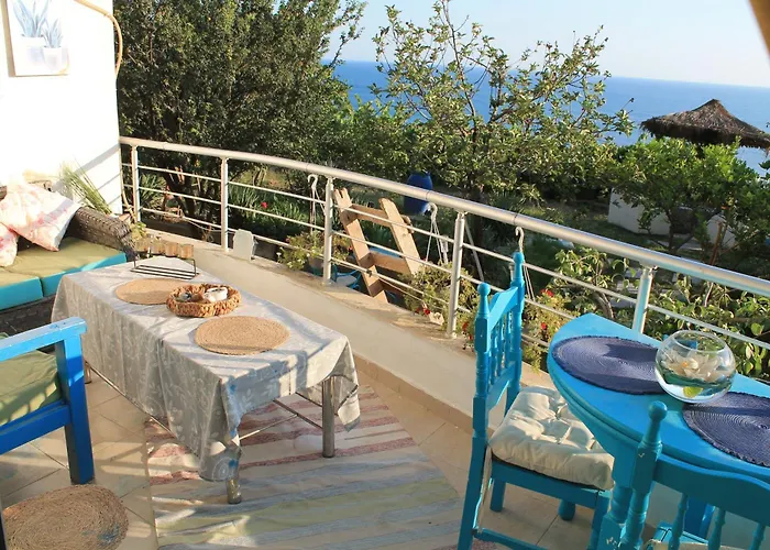 Beachfront Adriatic Sunset Appartamento Durrës