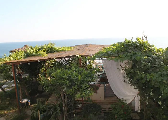 Beachfront Adriatic Sunset Appartamento Durrës