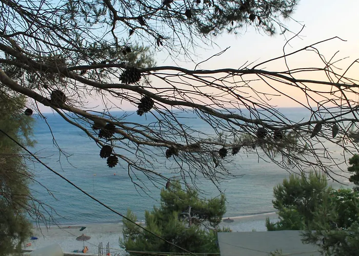 Beachfront Adriatic Sunset Appartamento Durrës